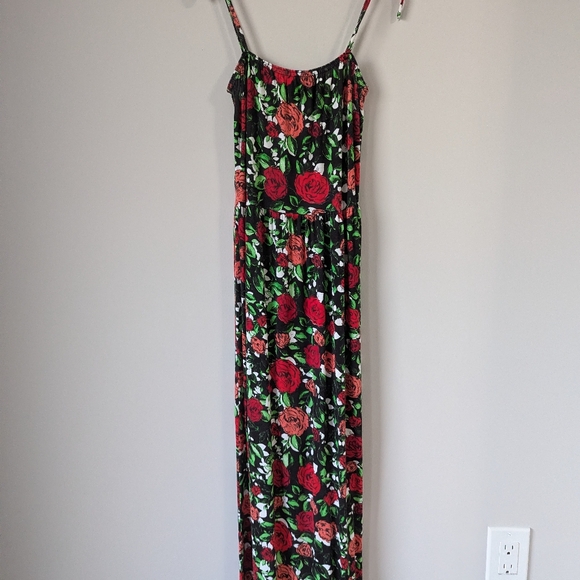 Rose Print Jersey Maxi Dress - Picture 2 of 4